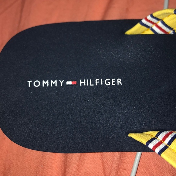 Tommy Hilfiger Colton Sandals - Picture 2 of 4